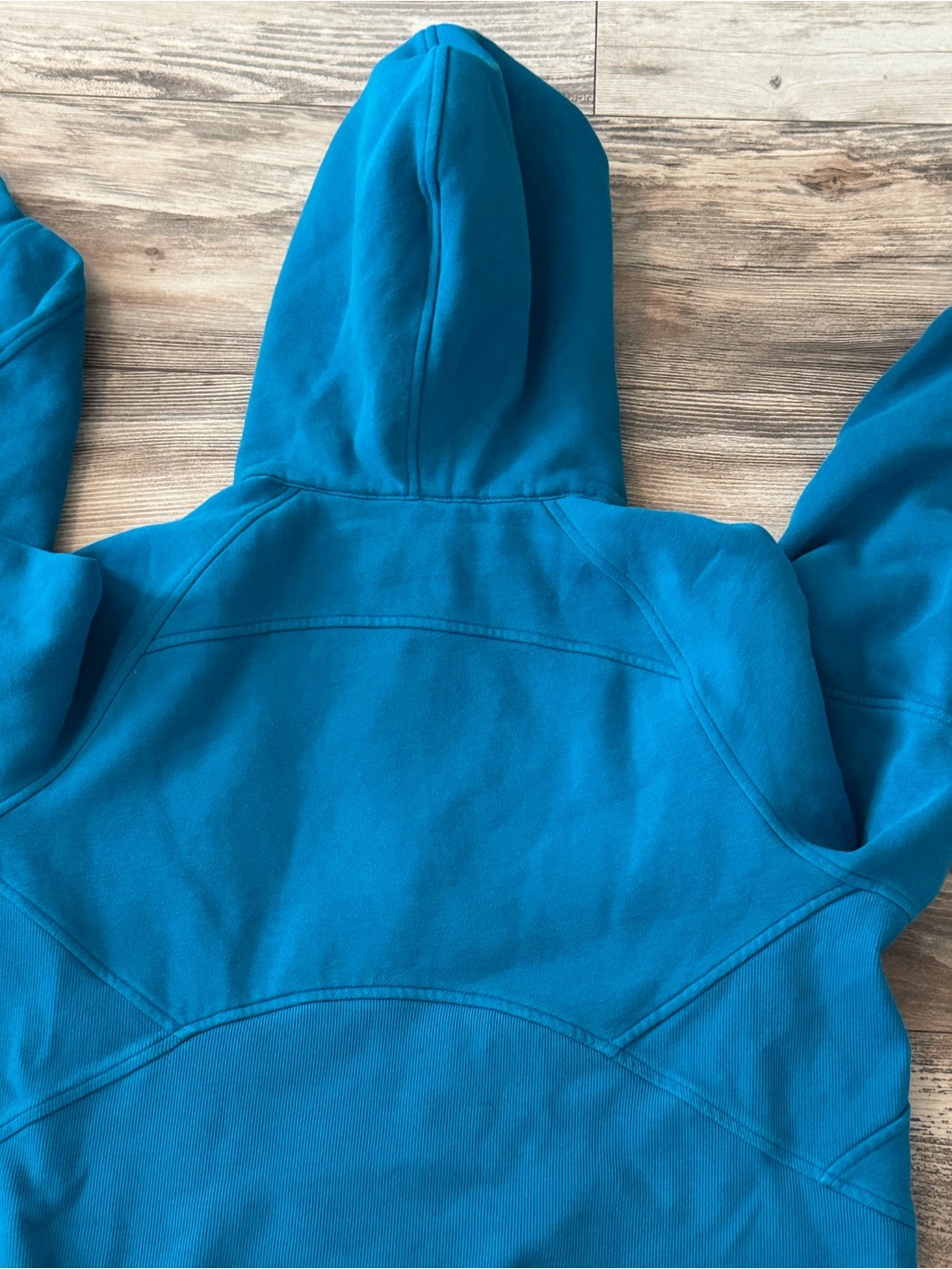 Lululemon Scuba Oversized Half-Zip Hoodie
Capri Blue Medium/Large - Picture 7 of 10